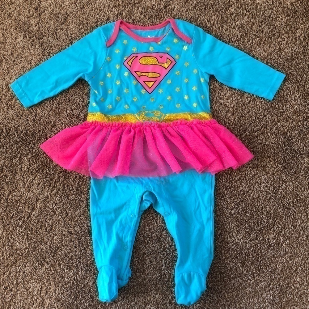 𝅺Super Girl Onesie